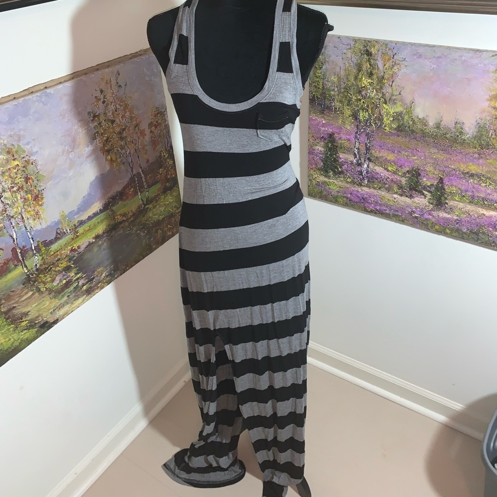 🌹 G maxi dress size M